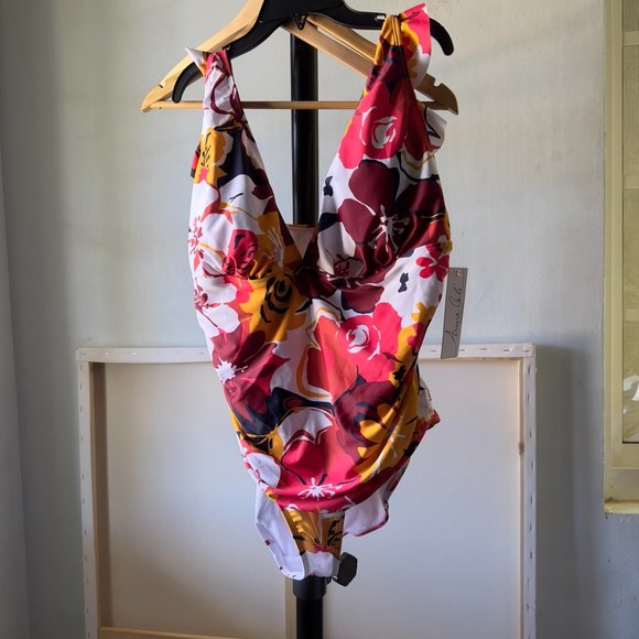 NWT $108 Anne Cole One PC PLUS Swimsuit Floral V-Neckline Ruffle Straps - Picture 1 of 6